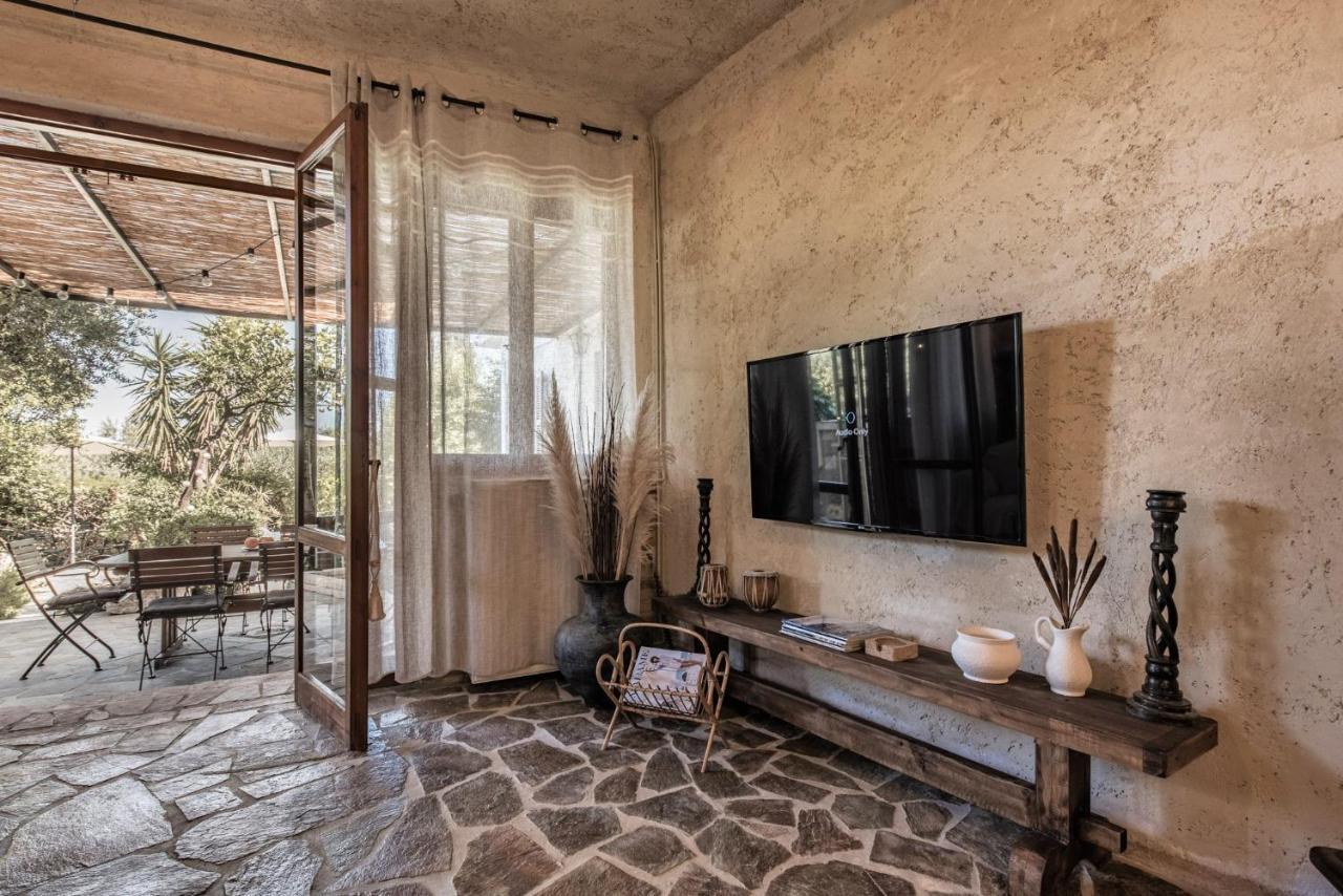 Villa Gioia - Secret Gem With Private Garden Katastárion Dış mekan fotoğraf